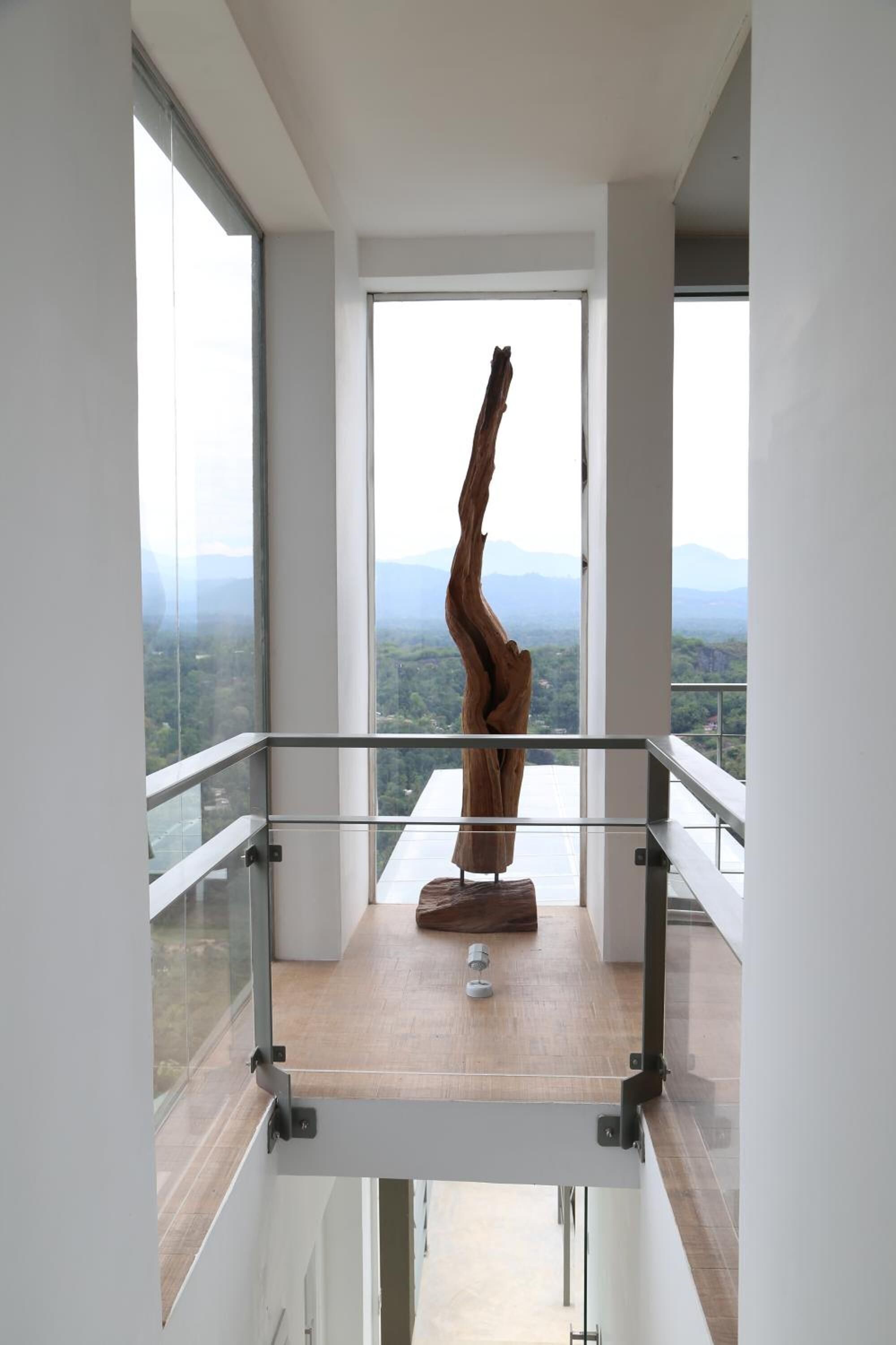 family room with mountain view | balcony