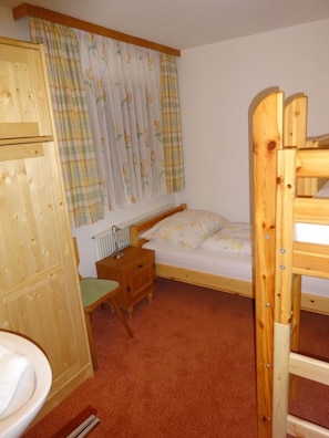 Apartment, 3 Schlafzimmer | Badezimmer | Dusche, kostenlose Toilettenartikel, Haartrockner, Handtücher