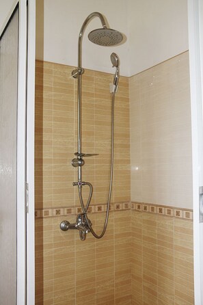 Douche de la salle de bain