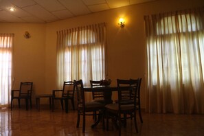 TV, pay movies - Hotel Red Rose (Negombo)