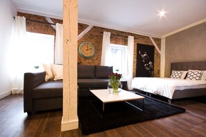 Comfort Apartment, Kitchen | Iron/ironing board, free WiFi - Apartament Mariacka 20 (Katowice)