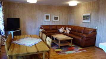 Standard House, 3 Bedrooms | Living area