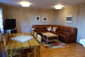 Standard House, 3 Bedrooms | Living area