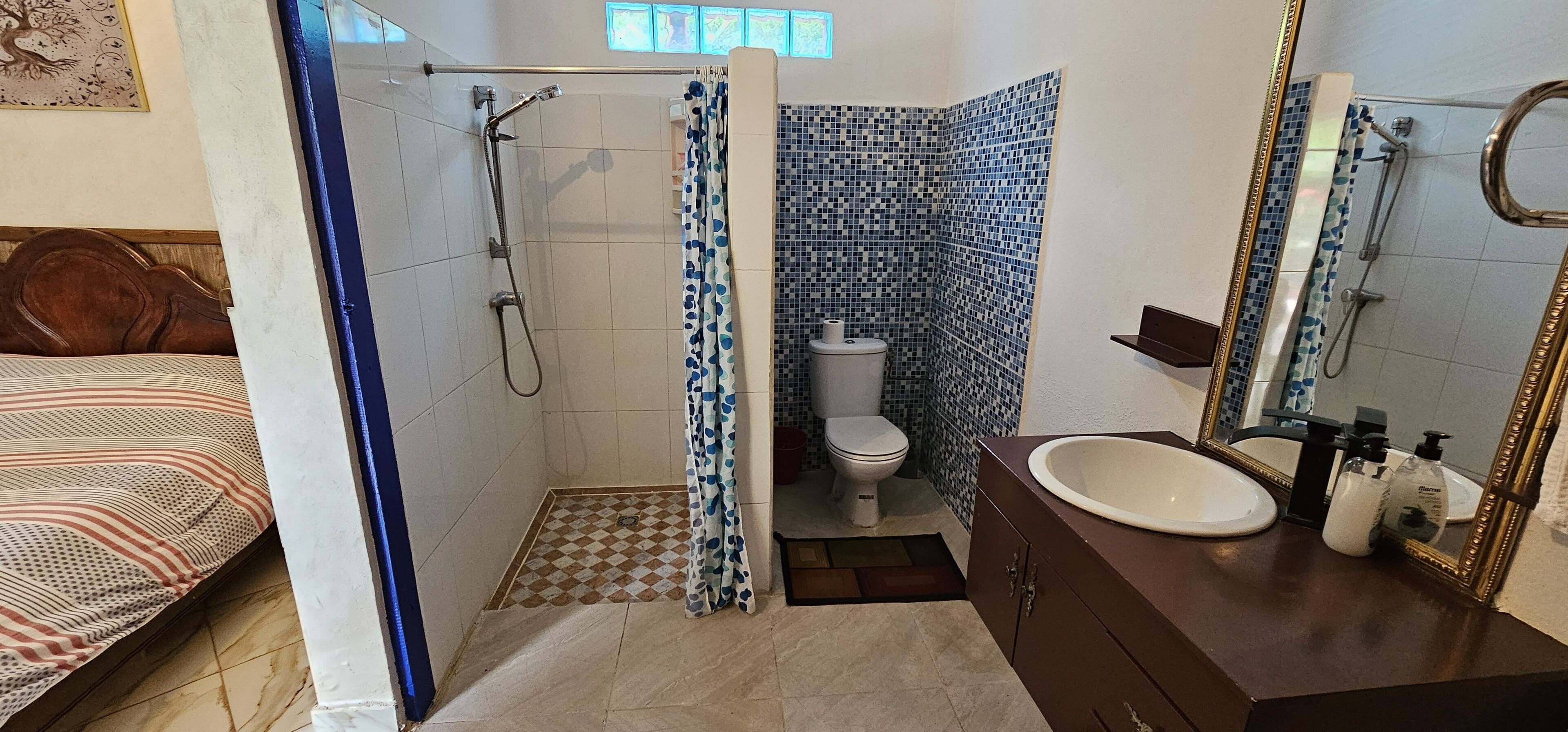 studio, garden view | bathroom | shower, free toiletries, towels