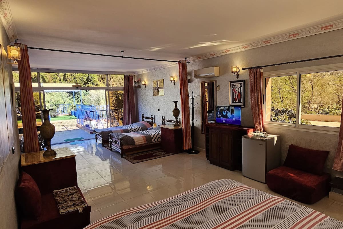 suite, river view | laptop workspace, blackout curtains, free cots/infant beds, free wifi