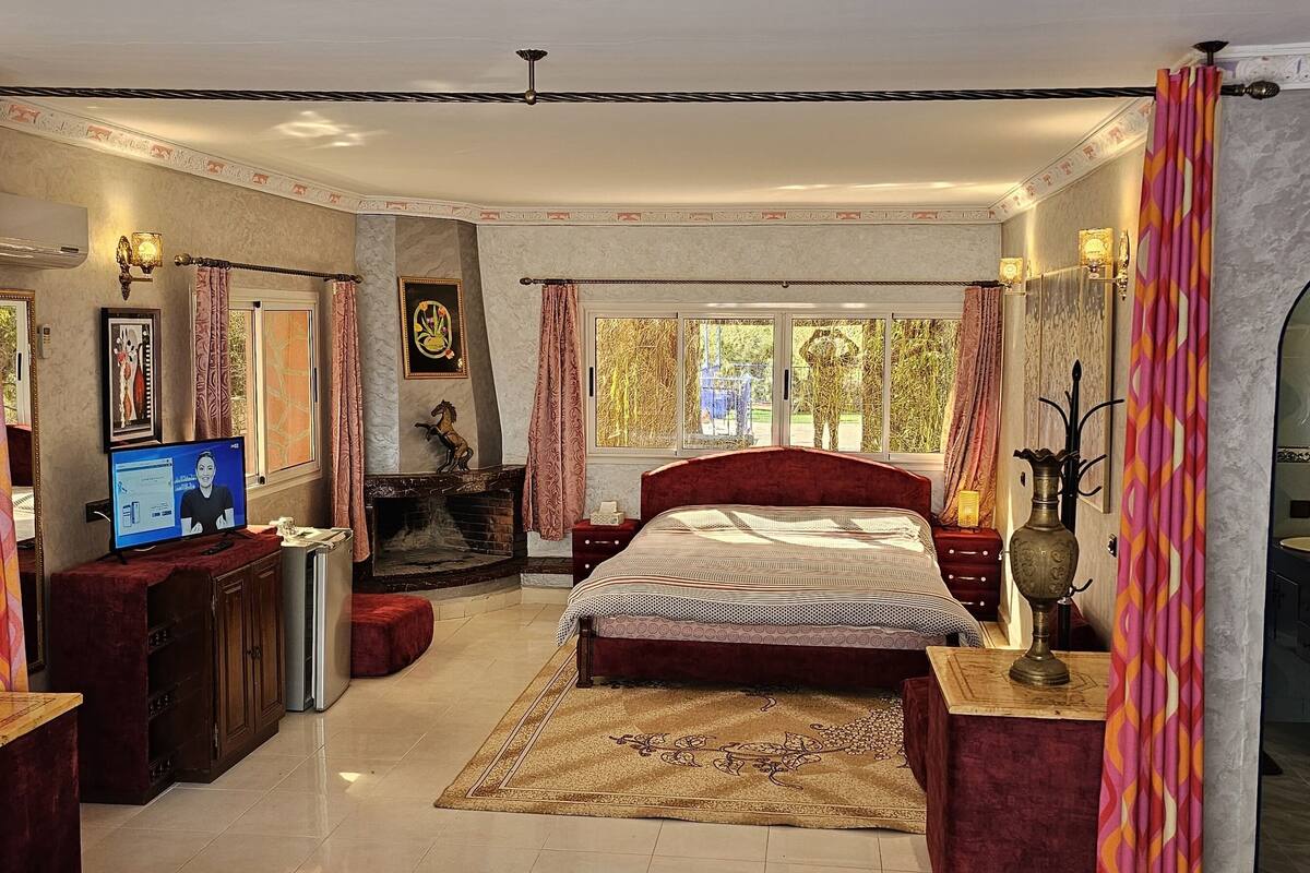 suite, river view | laptop workspace, blackout curtains, free cots/infant beds, free wifi