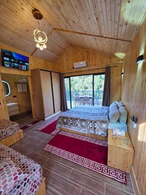 シニア キャビン | エジプト綿のシーツ、高級寝具、客室ごとに異なる装飾、客室ごとに異なるインテリア