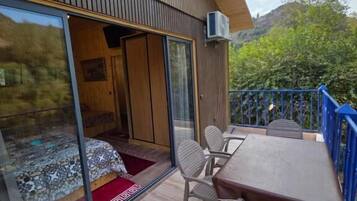 Senior Cabin | Terrace/patio