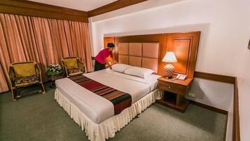 Deluxe Double Room | Minibar, desk, rollaway beds, free WiFi