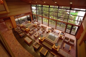 Sala de estar en el lobby