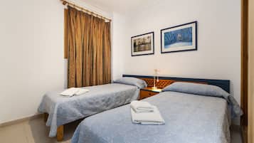 Standard Apartment, 1 Bedroom, Beach View | 1 bedroom, in-room safe, free WiFi, bed sheets