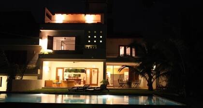 Lake View villa