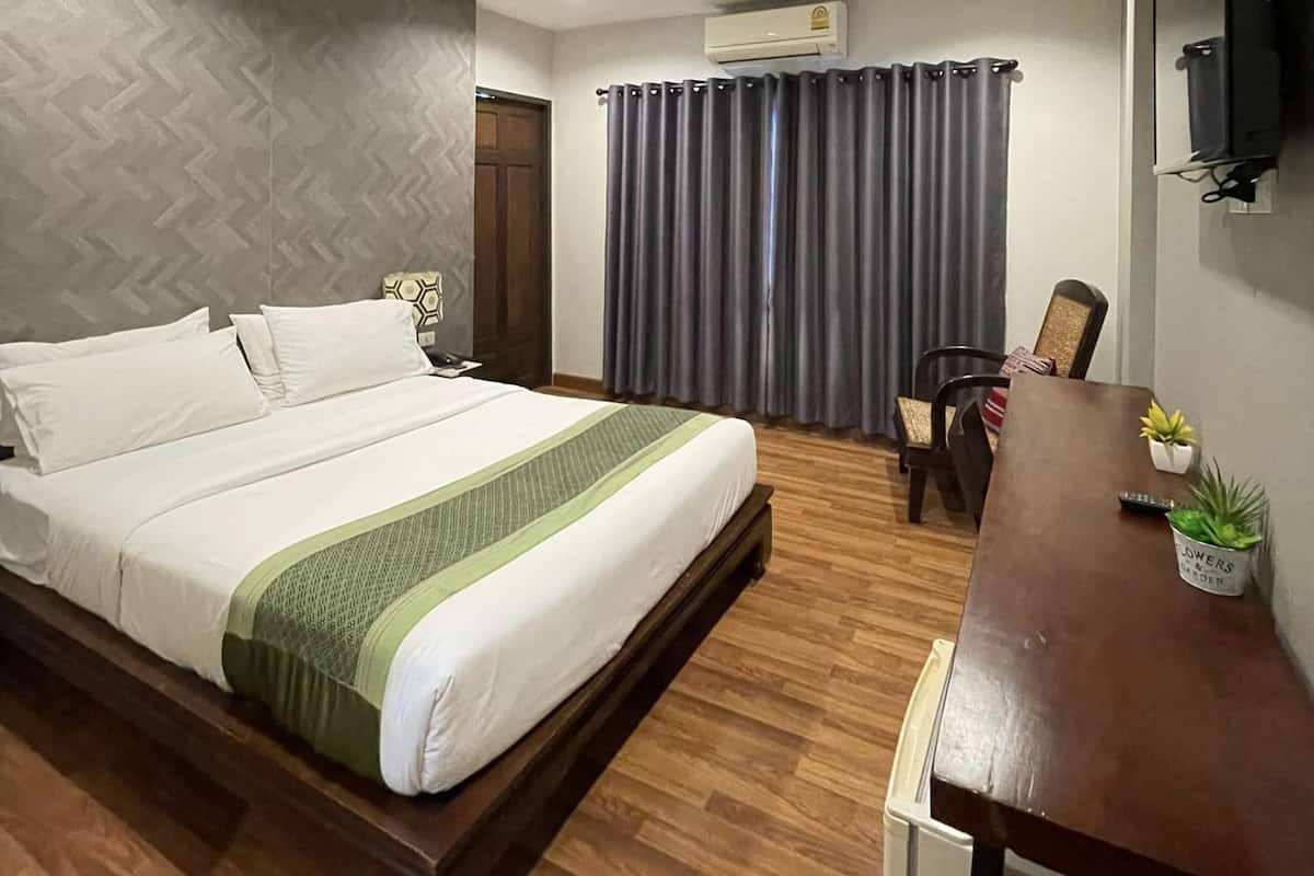 Deluxe Double Room with Balcony