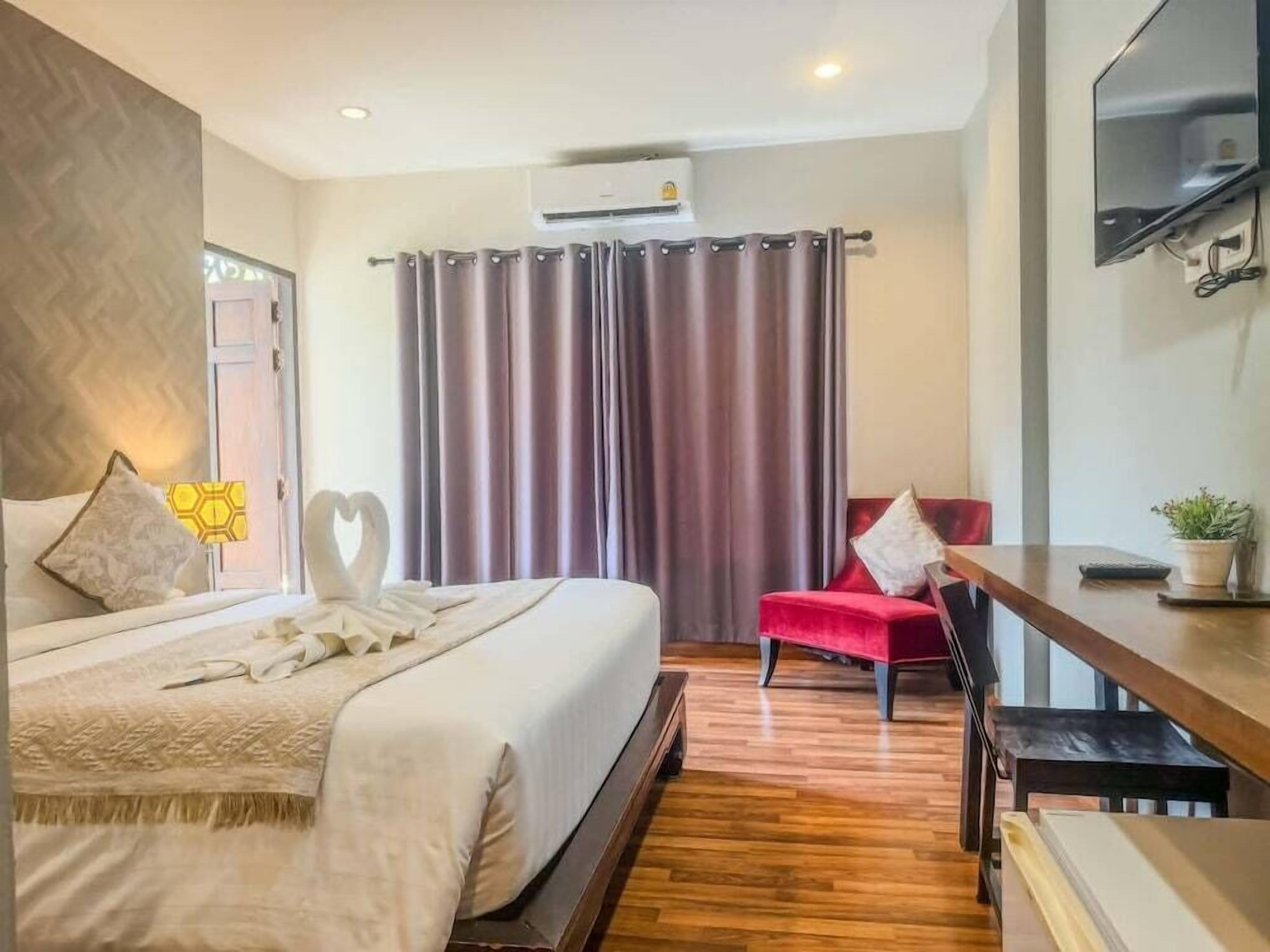 Individually decorated, free WiFi, bed sheets