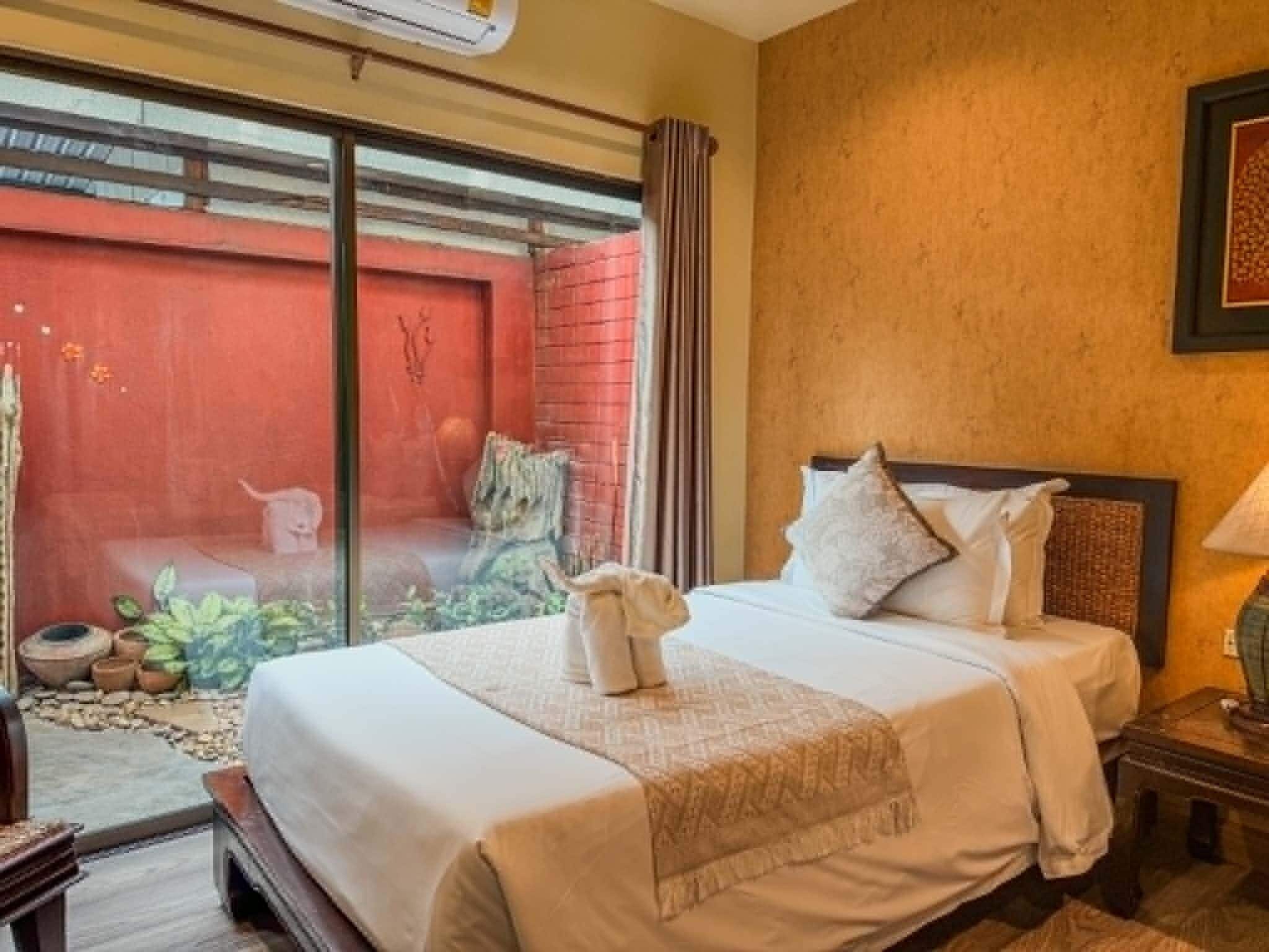 Decoración individual, wifi gratis, ropa de cama