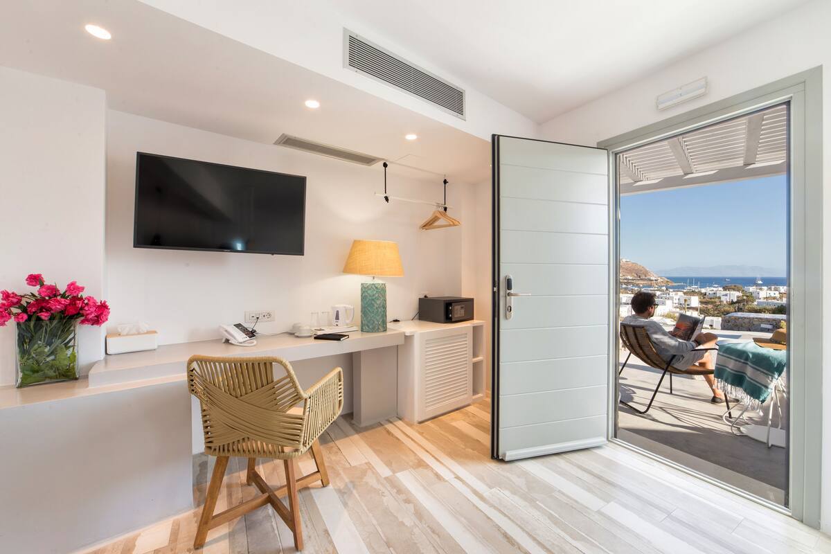 deluxe suite, sea view | view from room