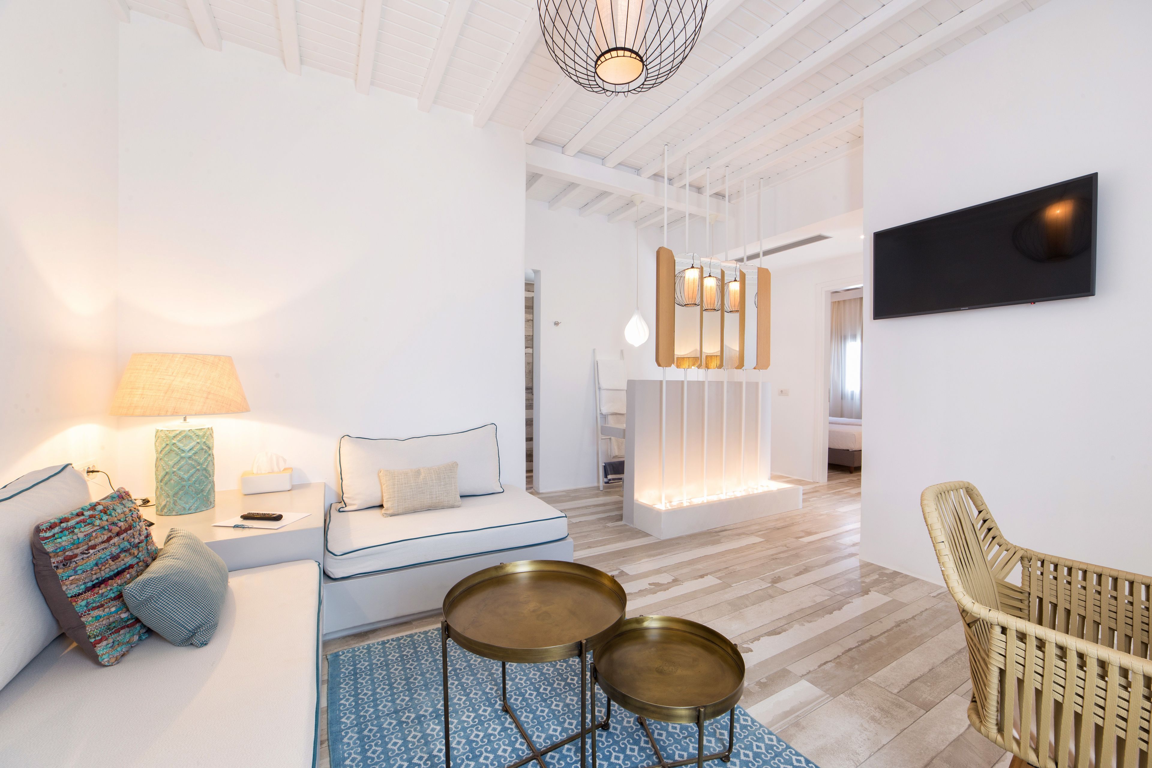 grand suite, sea view | living area | plasma tv