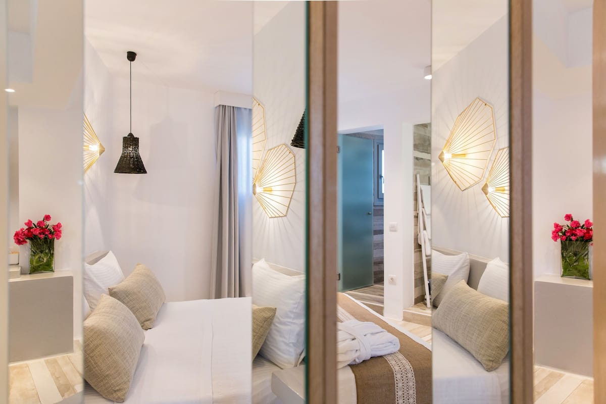 economy room | 1 bedroom, premium bedding, minibar, in-room safe