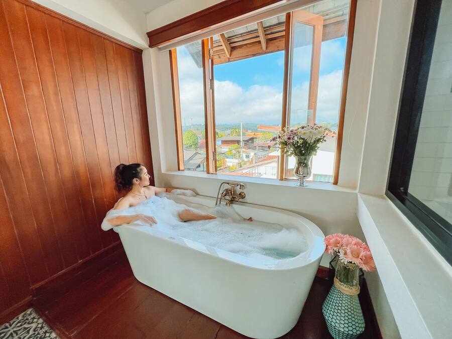 Grand Room, Balcony (Suite)
