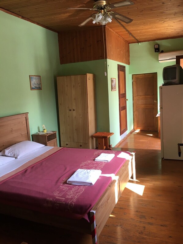 Escritorio y wifi gratis