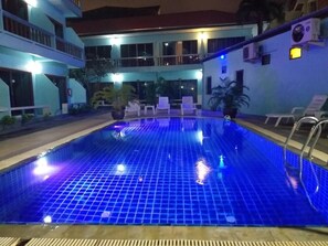 Pool - Green Mango Guesthouse - Hostel (Patong)