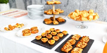 Desayuno buffet todos los días (con cargo)