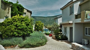 Apartamento, vistas al jardín | Vistas al jardín