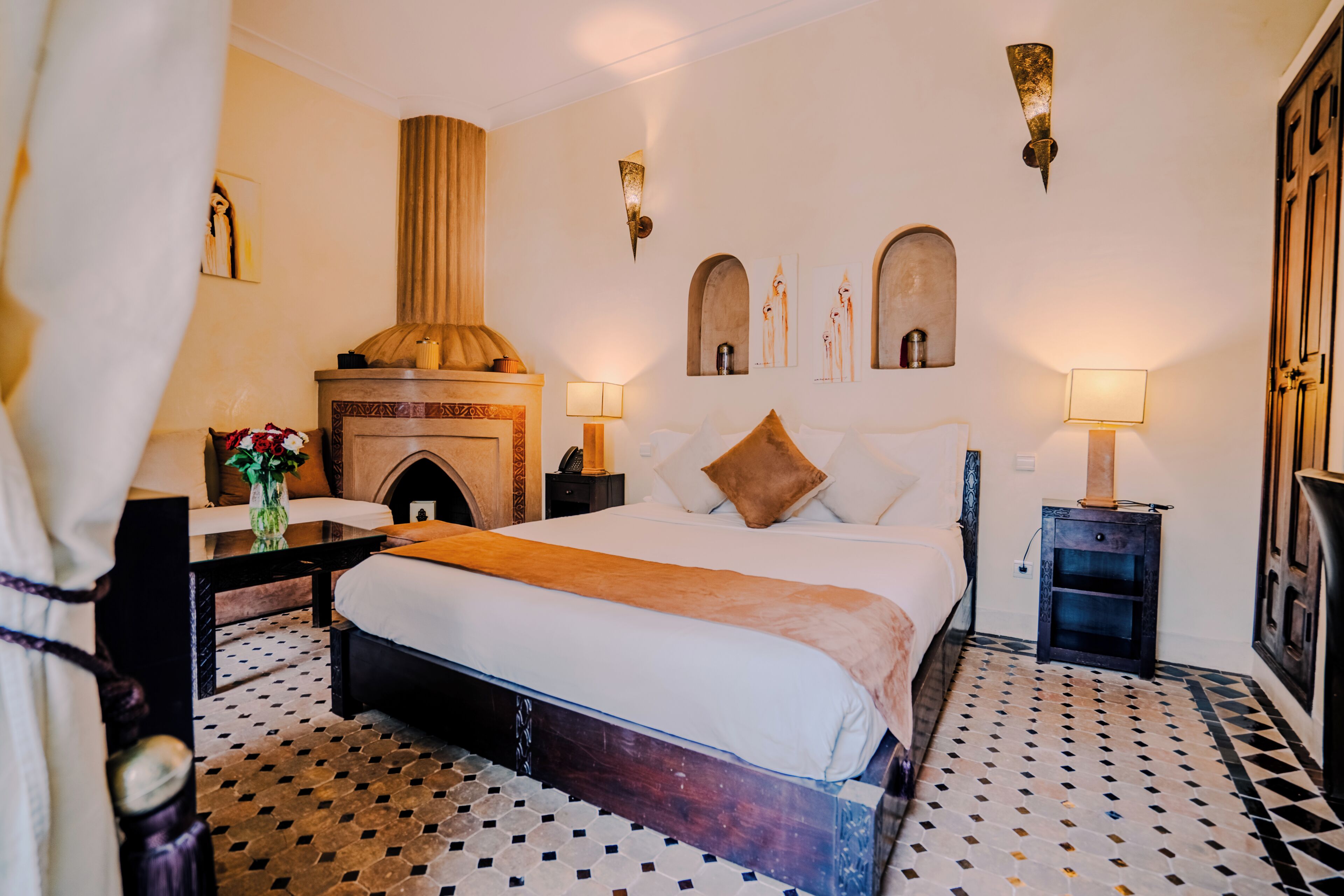 Senior Suite | Premium bedding, memory foam beds, minibar, in-room safe