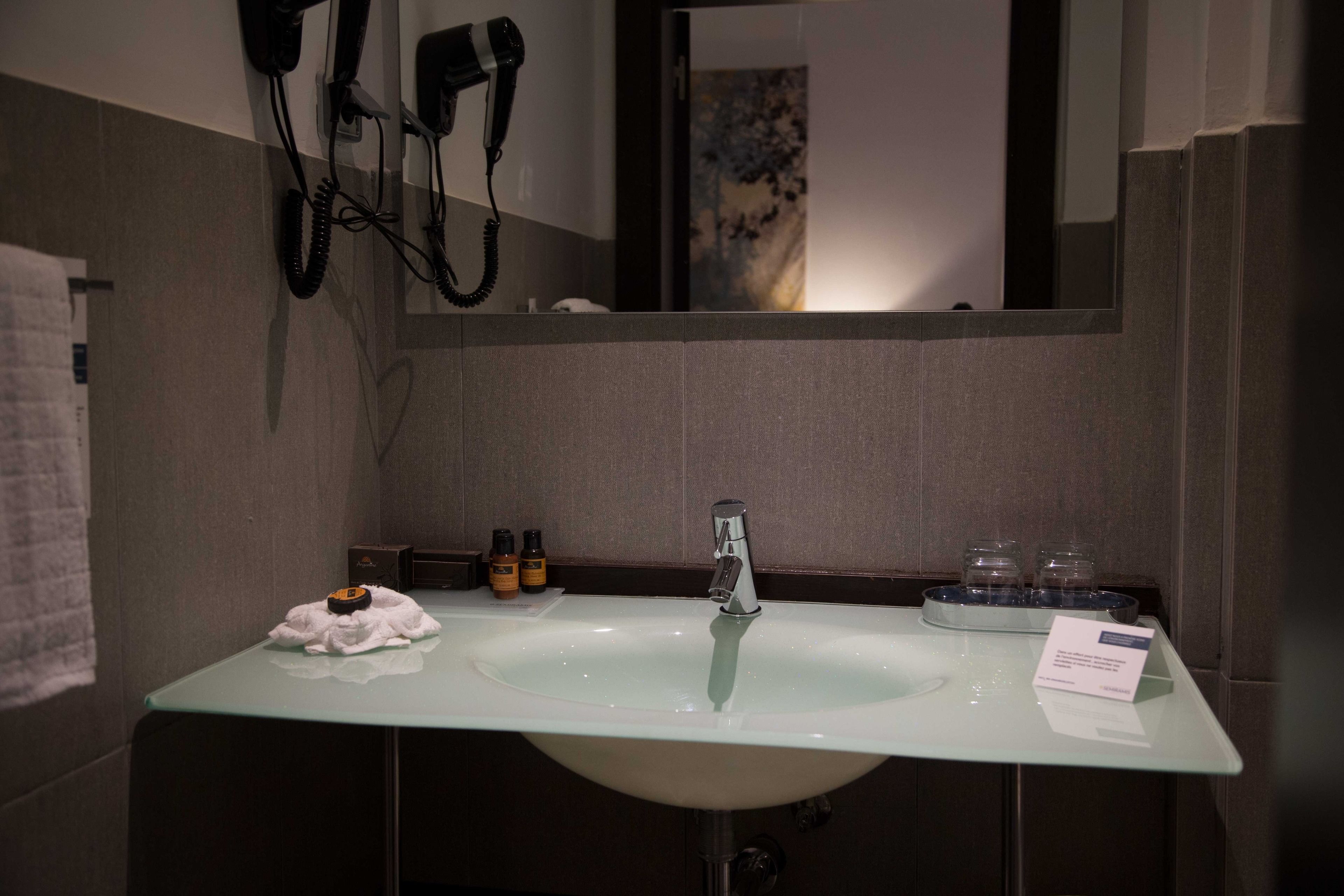 shower, free toiletries, hair dryer, slippers