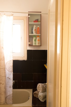 Bathroom - HaYarkon Apartments (Tel Aviv)