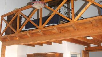 Nhà Duplex (Maisonette) | 1 phòng ngủ, bàn, phòng cách âm, nôi/giường cho trẻ sơ sinh (phụ phí)