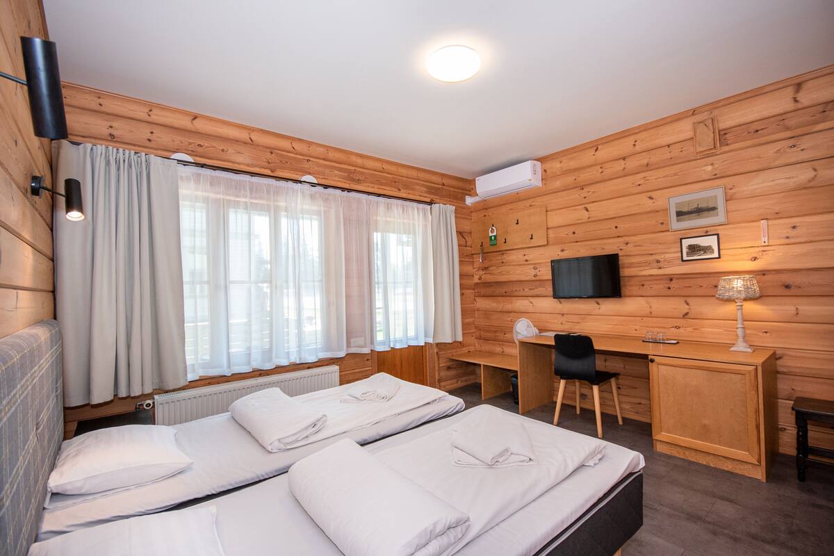 Doppel- oder Zweibettzimmer, Balkon