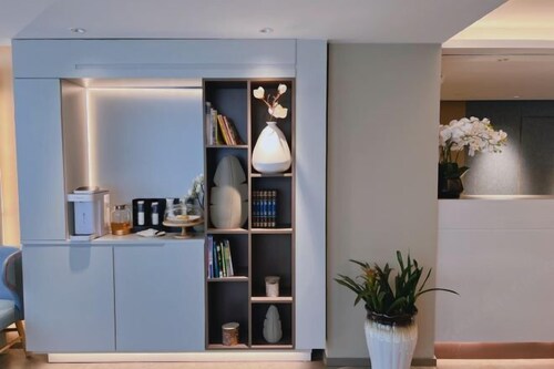 Homeinn · neo Hotel (Kunming Beijing Road Dongfeng Square Subway Station)