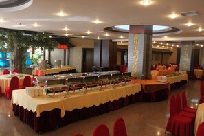 تناول الطعام
