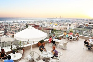 Terrace/patio - Benler Hotel (Istanbul)