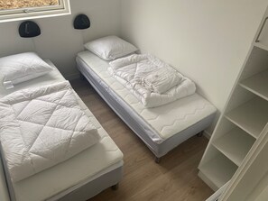 Deluxe Apartment | Blackout drapes, soundproofing, free WiFi, bed sheets