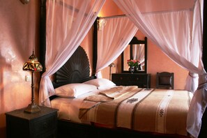 Chambre Double Supérieure | Literie de qualité supérieure, chambres insonorisées, Wi-Fi gratuit