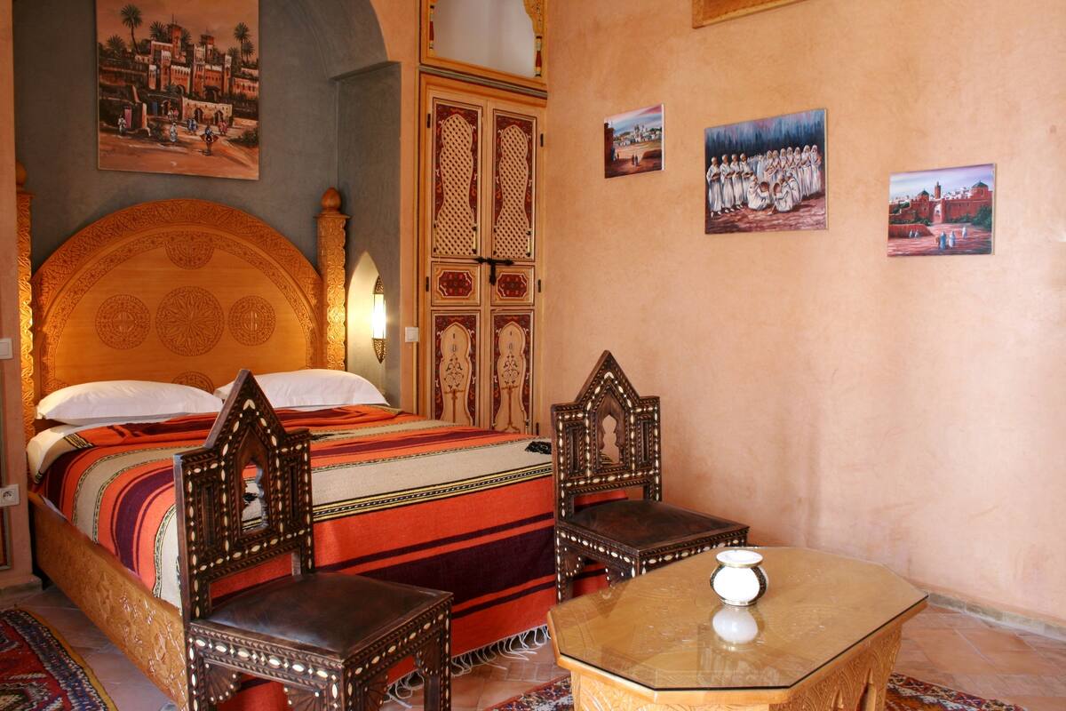 Superior Double Room | Premium bedding, soundproofing, WiFi (free)