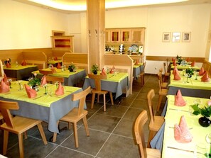 점심 식사 및 저녁 식사 제공, 프랑스 요리