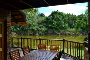 Chalet familiar, 3 habitaciones, para no fumadores | Vista al lago