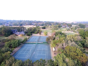 Tennis court - Kruger Park Lodge - Golf Safari SA (Mbombela)