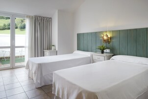 双床房 | 特色装修、特色家居、办公桌、笔记本电脑工作区