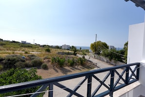View from room - Glafki Studios & Apartments (Syros)