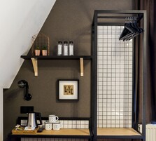 Quarto casal básico, 1 cama de casal | Cofres nos quartos, cortinas blackout, Wi-Fi de cortesia, roupa de cama