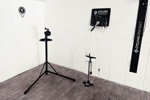 Bicycling - BYPILLOW Villa Lorena (Málaga)