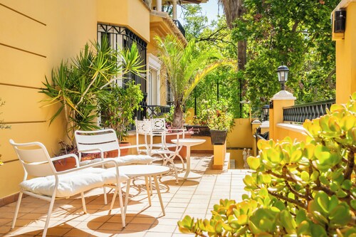 BYPILLOW Villa Lorena