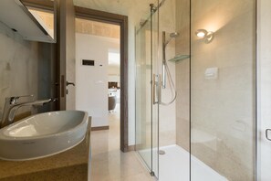 Luxury Villa, 4 Bedrooms | Bathroom