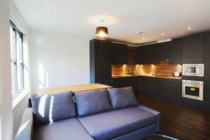 Living area - Rojen Apartments Liverpool Street (London)