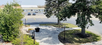 The Pines Country Inn