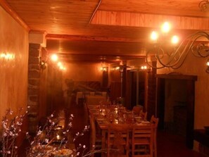 Buffet - New Holme Nature Lodge (Emthanjeni)